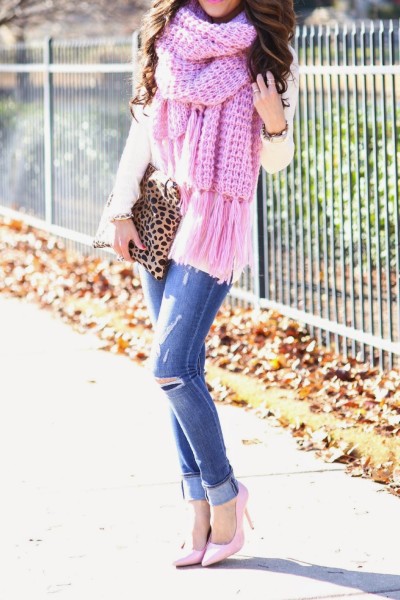 knitted-chunky-pink-scarf