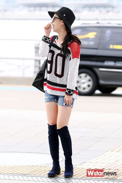 Song Ji Hyo - Airport Fashion