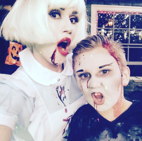 Gwen Stefani As a zombie Alice from Alice in Wonderland.