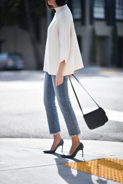 Trend Cropped Flare Jeans Outfit Ideas You Need Try  via 9to5chic