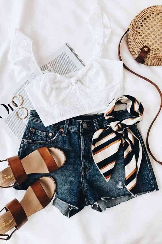 Vacation Day Outfit Ideas For This Summer