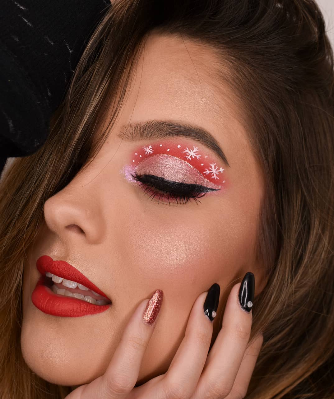 2020 Best Holiday Makeup Look Ideas