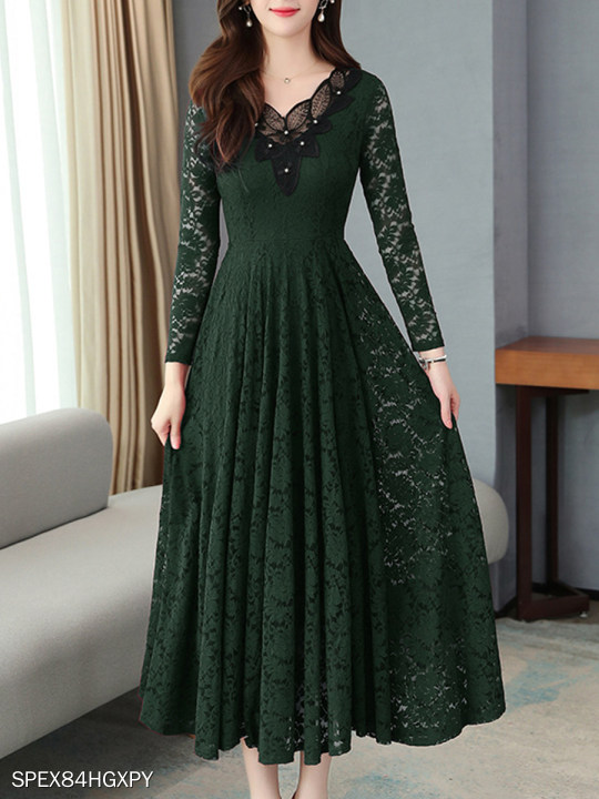 Elegant Maxi Dresses To Wear To Festive Holiday Party