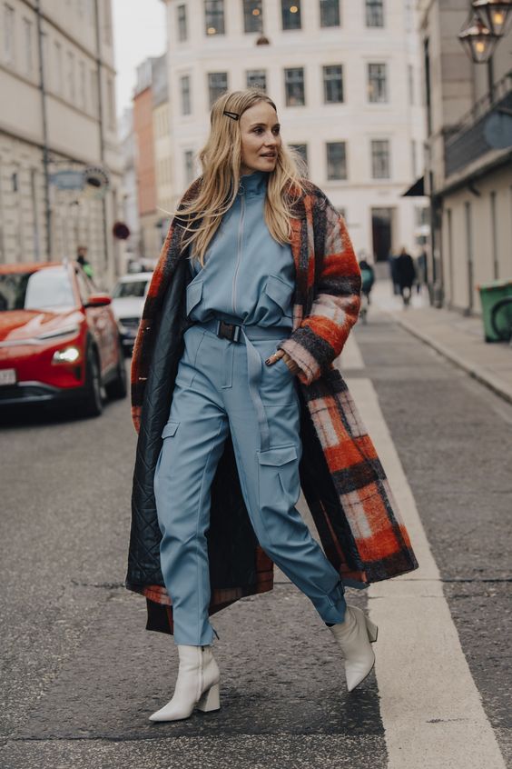 Long Plaid Coat Trend That Everyone Obsessed Right Now