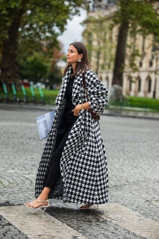 Long Plaid Coat Trend That Everyone Obsessed Right Now