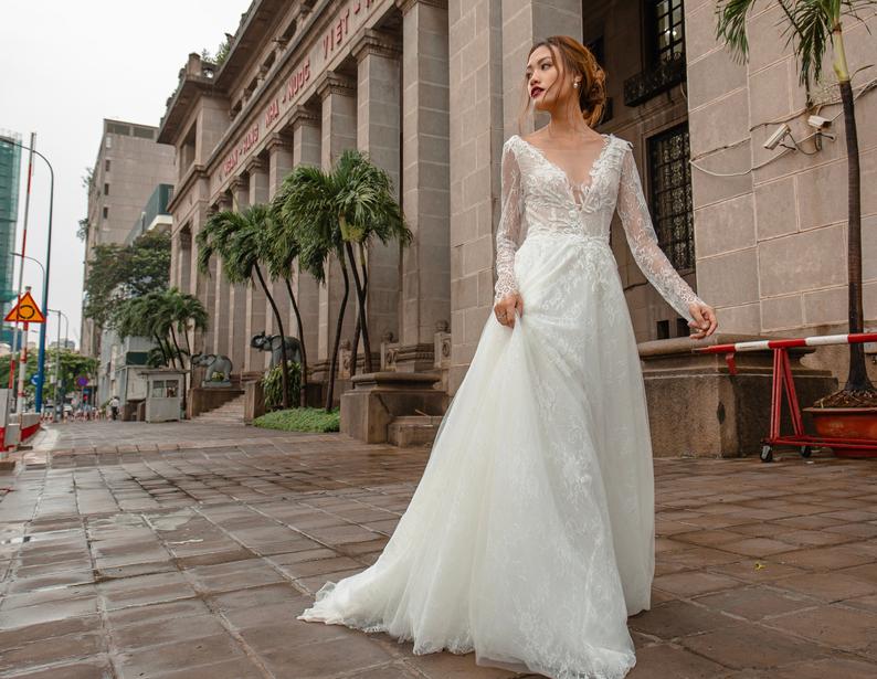Elegant Winter Wedding Gown Ideas For Your Special Day