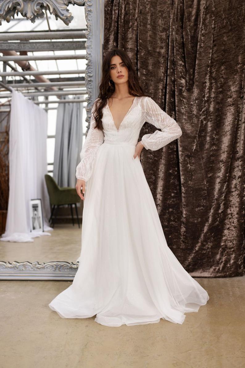 Elegant Winter Wedding Gown Ideas For Your Special Day