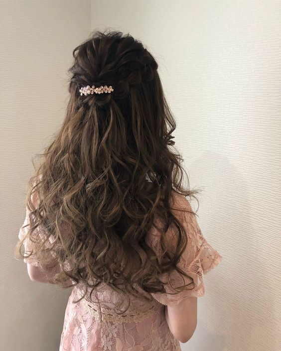 Trend Hairstyle For Spring- Natural Long Wavy!