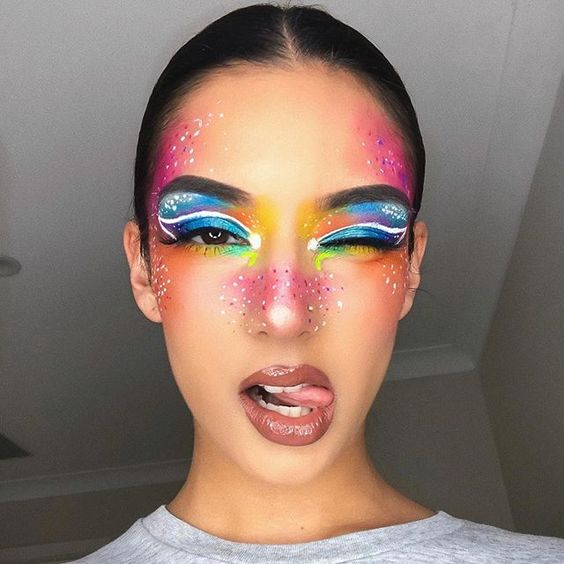 Creative Makeup Look Ideas That You Think This is A Filter!
