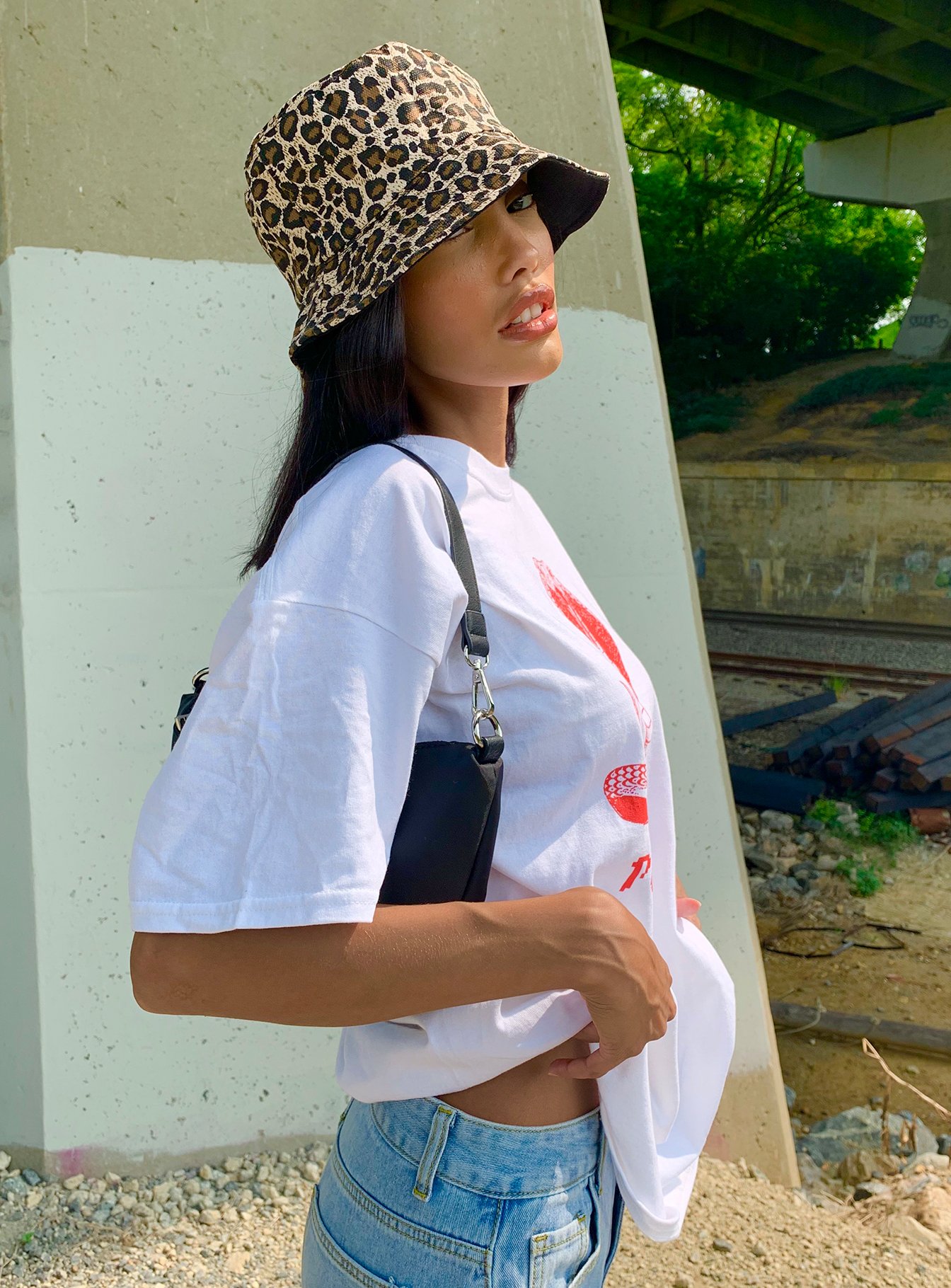 How to Style Bucket Hat For The Best Summer Outfit