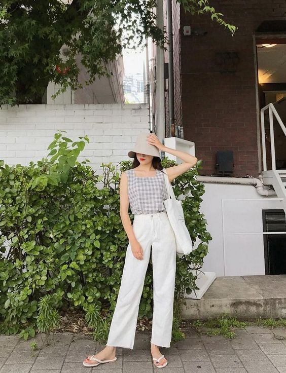 How to Style Bucket Hat For The Best Summer Outfit