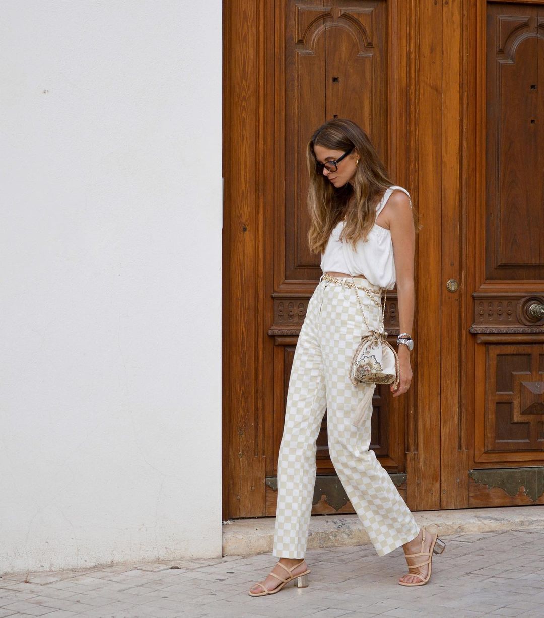 Chic Outfit Ideas With The Coolest Summer Handbags