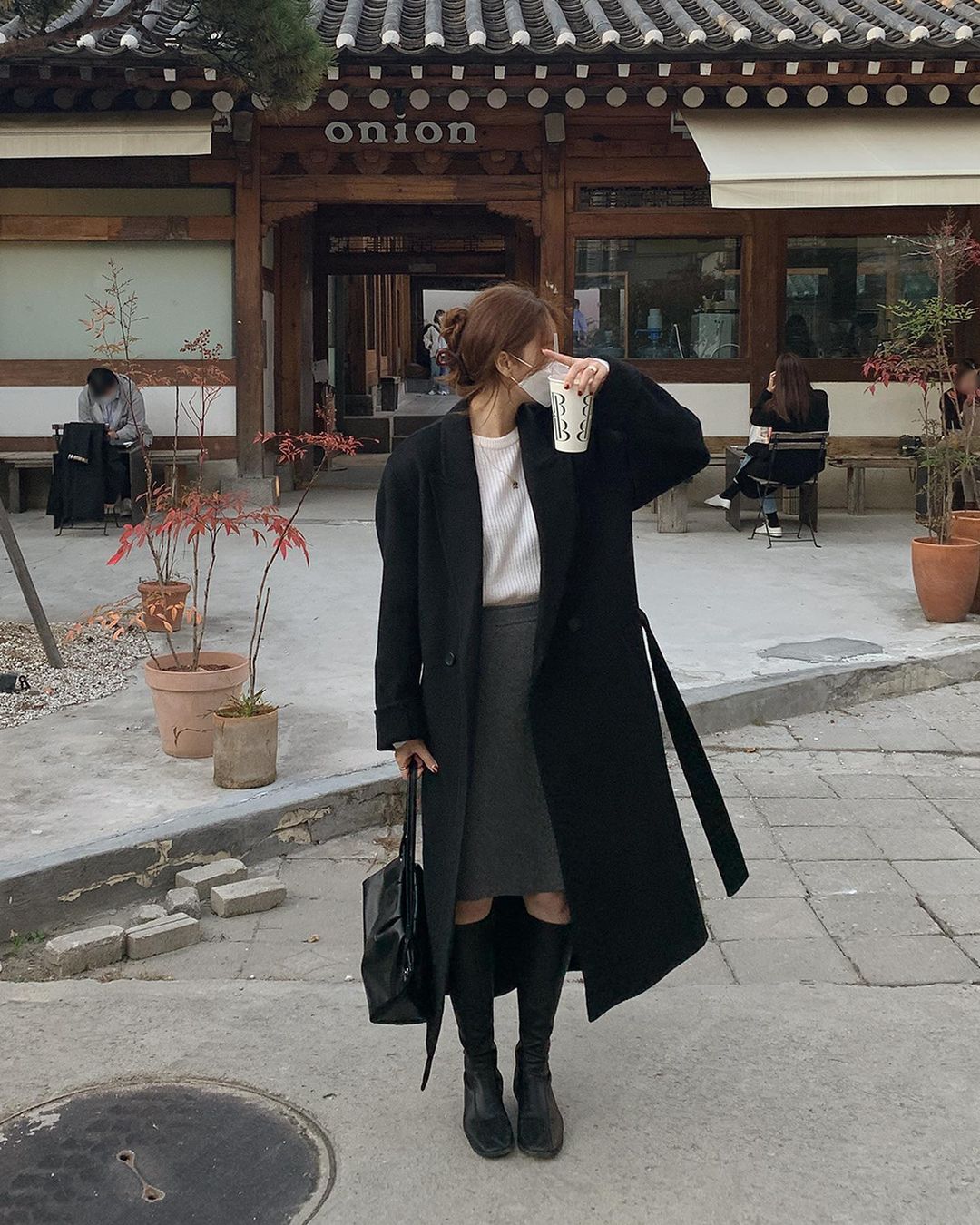 Basic Korean Outfit Trend That Everyone Need To Follow This Early Winter