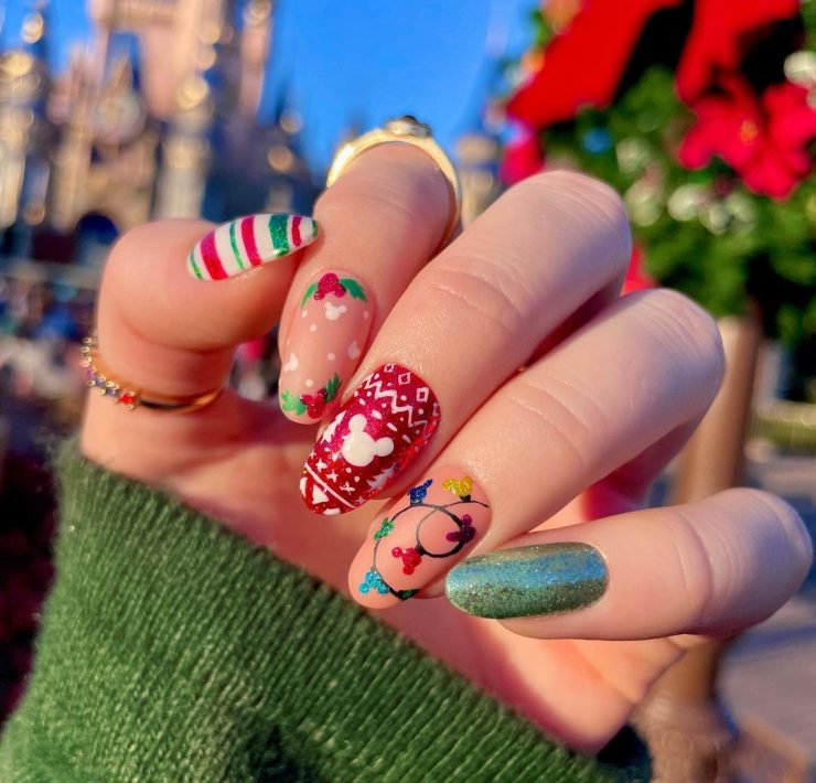 Looking For Christmas Nail Design Ideas In 2022? Here Are Some Latest Ideas You Need To Try